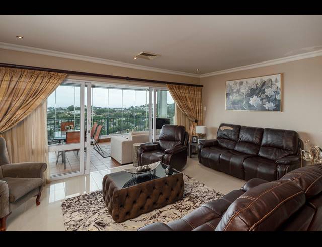 4 BEDROOM APARTMENT FOR SALE IN LA LUCIA